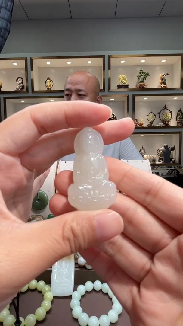 颈饰未镶嵌和田玉苏