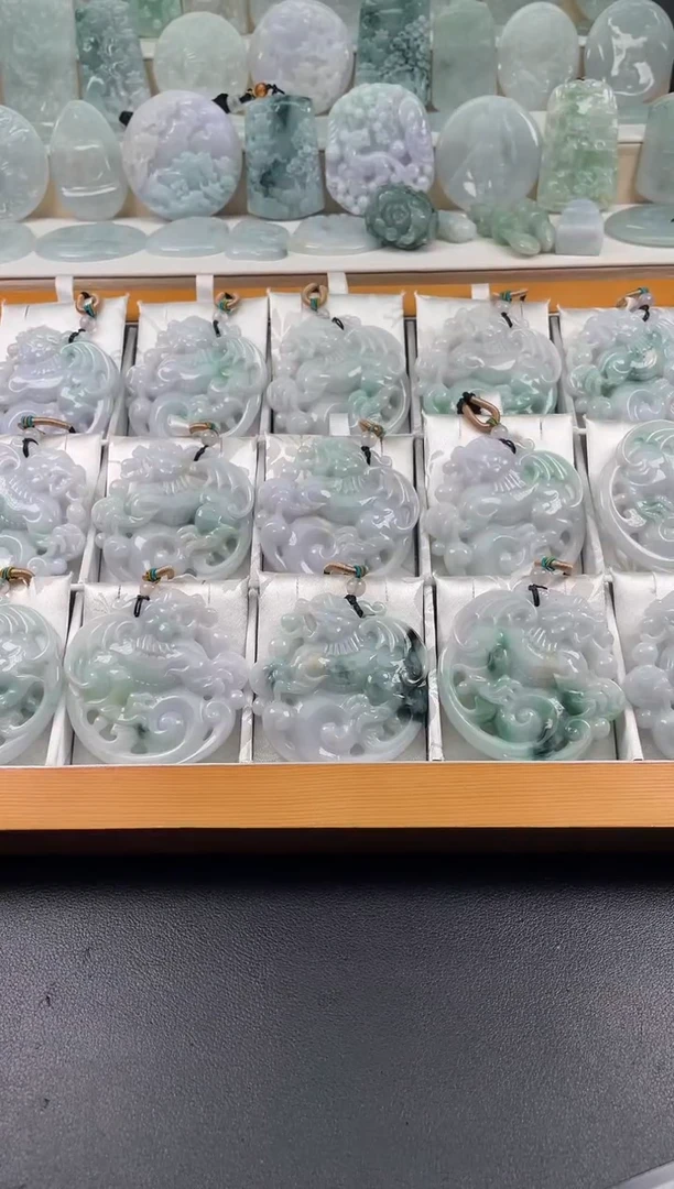颈饰未镶嵌翡翠....9/25/.270多样性发货，发其一