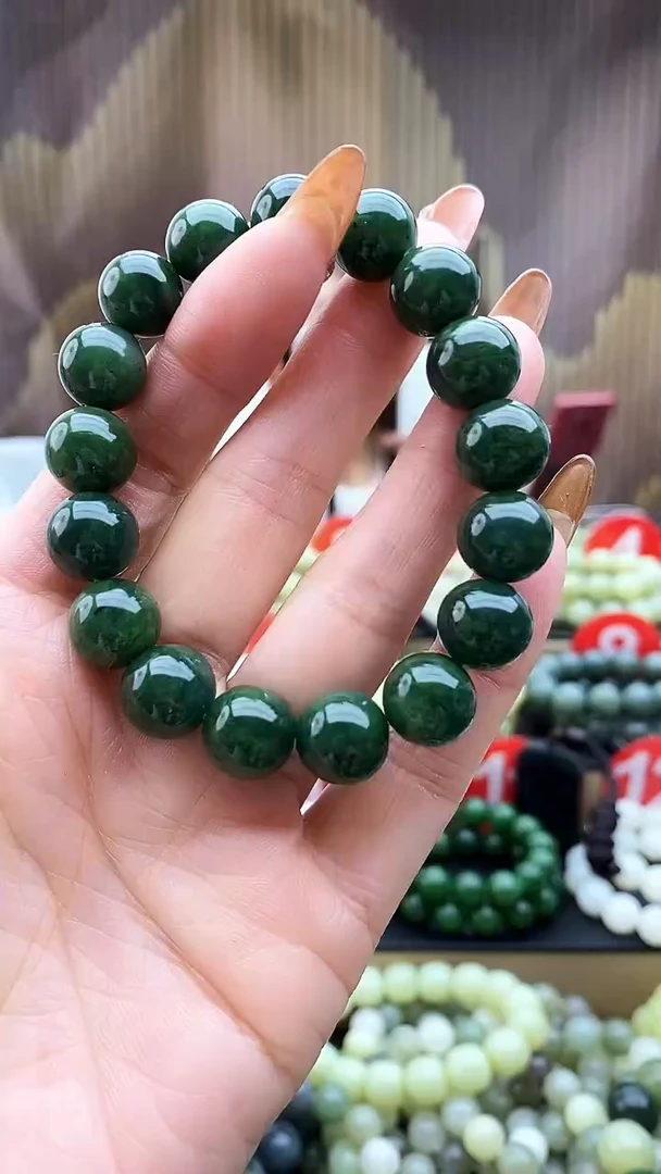 未镶嵌手串和田玉碧玉飘翠12有包容