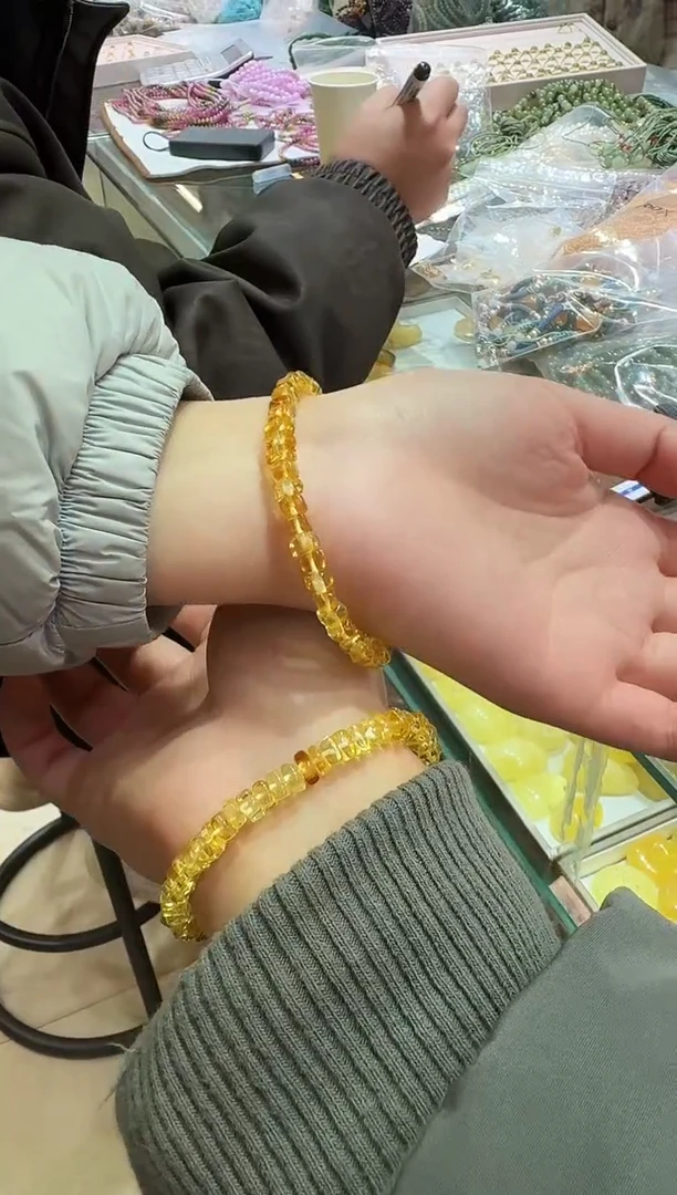 手串琥珀未镶嵌鑫源手串多样性发其一