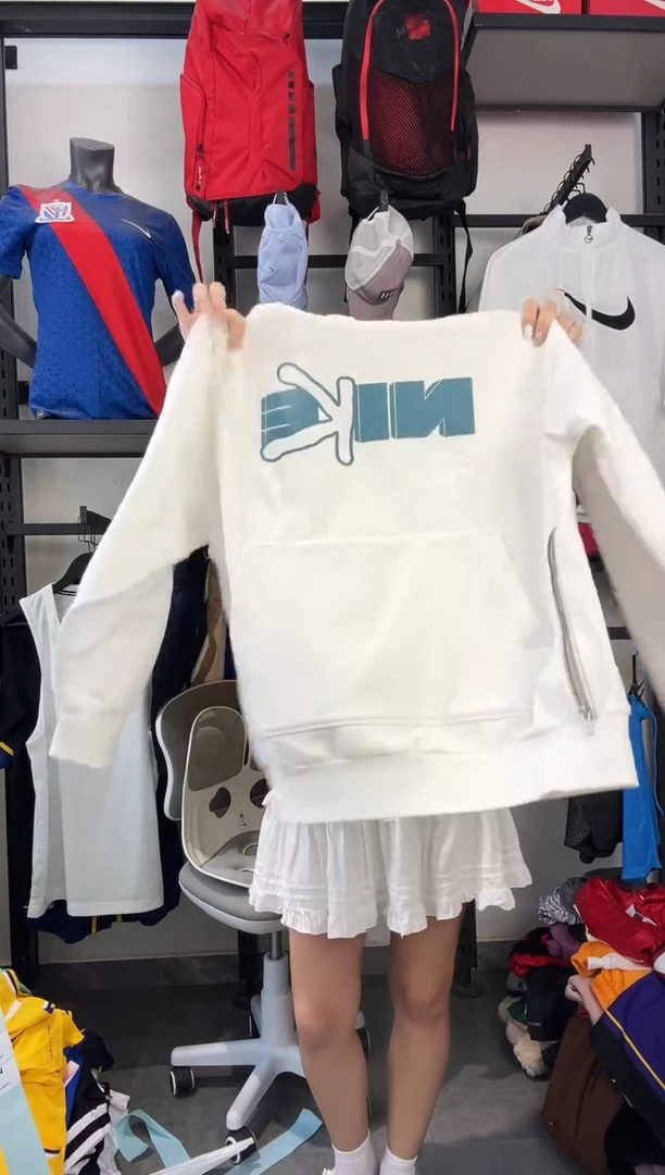 671   编码 瑕疵款直播间过款为准 尺码 XL180