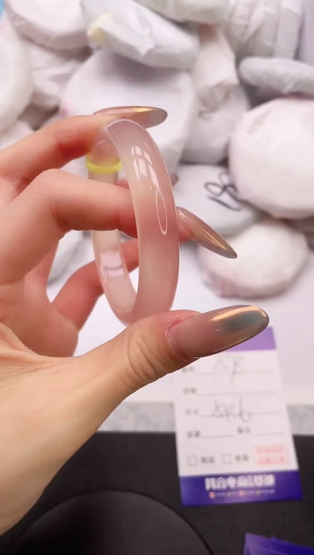 【闪购商品】石英质玉手镯未镶嵌1K578-54