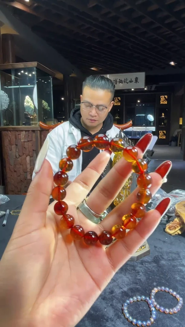 琥珀颈饰未镶嵌缅甸琥珀血珀手串