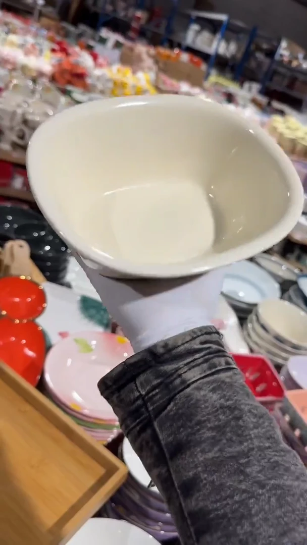 陶瓷奶油椭圆碗微瑕 凑满20元包邮