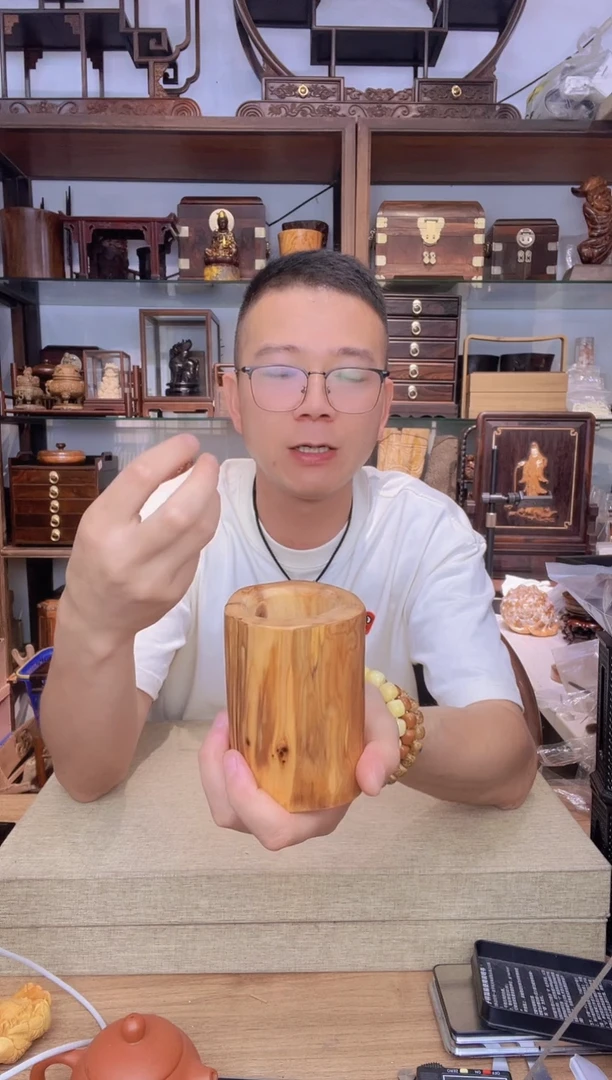 乌木类架子348崖柏整木小笔筒