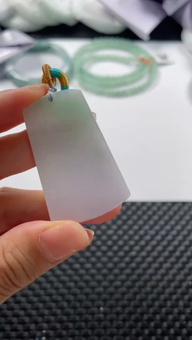 颈饰未镶嵌翡翠基地发货H 0193