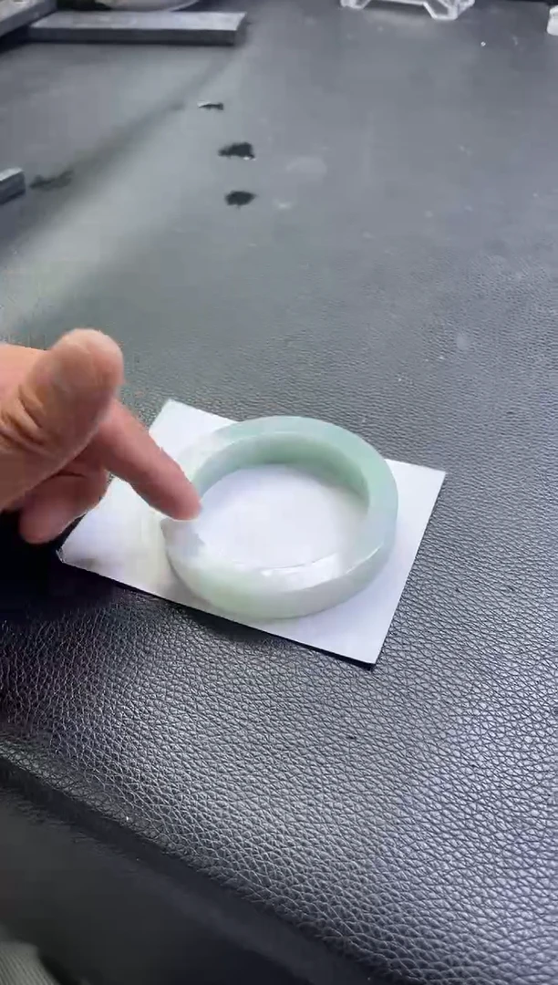 未镶嵌手镯定制翡翠手镯