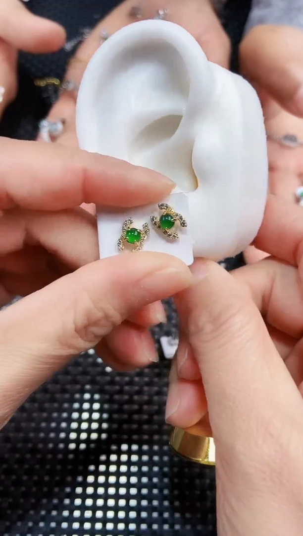 【闪购商品】翡翠耳饰未镶嵌111111111