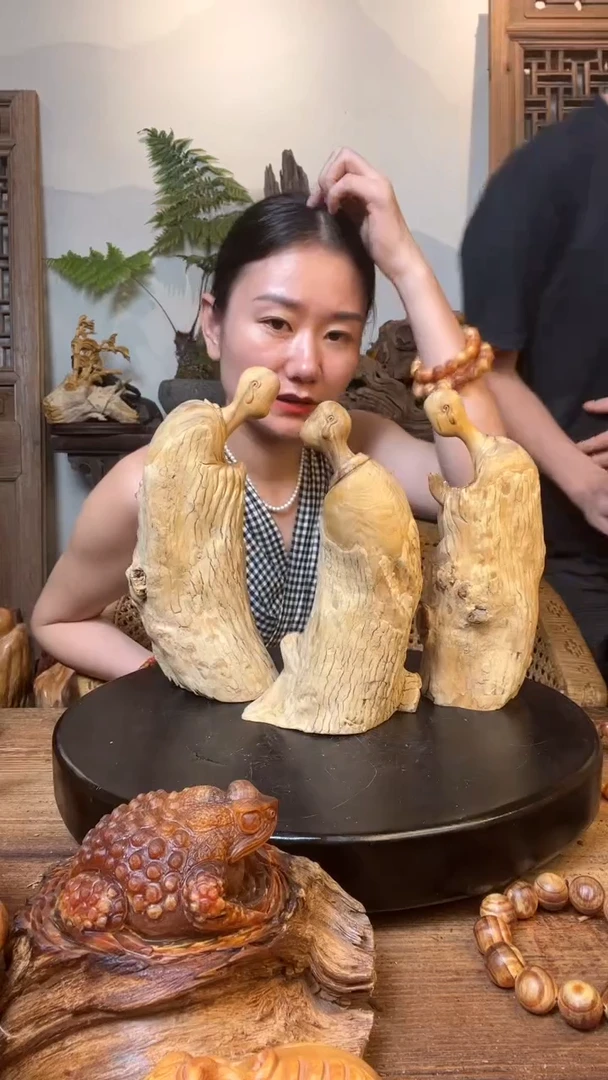 摆件君*兰978789789