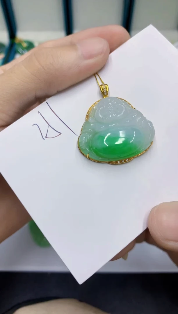 颈饰18K金镶嵌翡翠S****桐翡翠