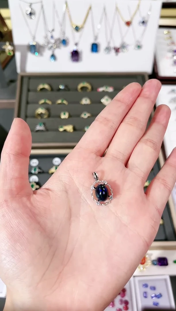 【闪购商品】欧泊颈饰银S925镶嵌k530