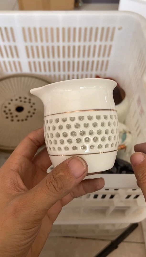 无运费险有瑕疵的摄影的产品有使用过的痕迹有点脏介意勿拍
