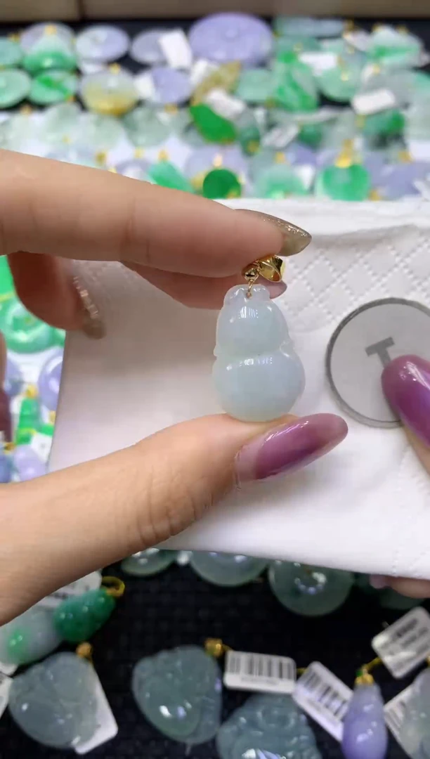 颈饰未镶嵌翡翠天然缅甸翡翠A货