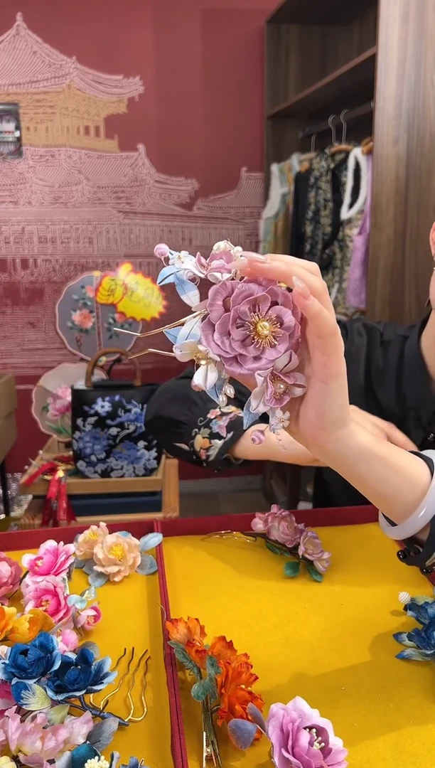 【闪购商品】刺绣非遗绒花（发饰）