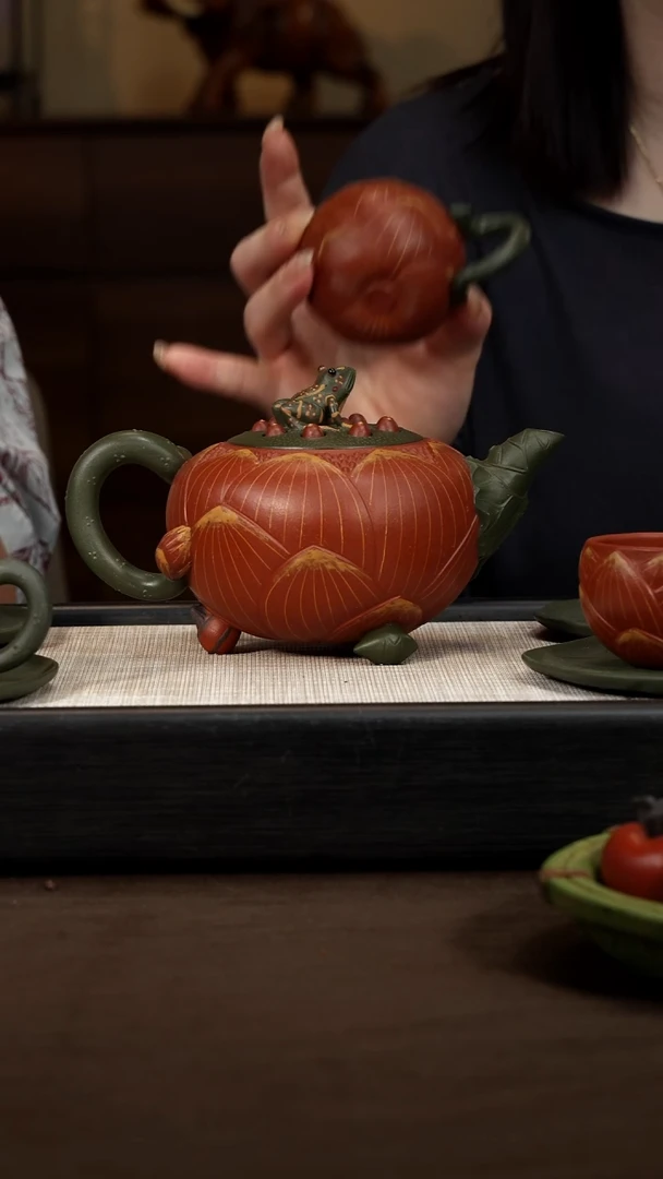 茶壶紫砂【P030】青蛙莲子套组（九件）400c  GJF