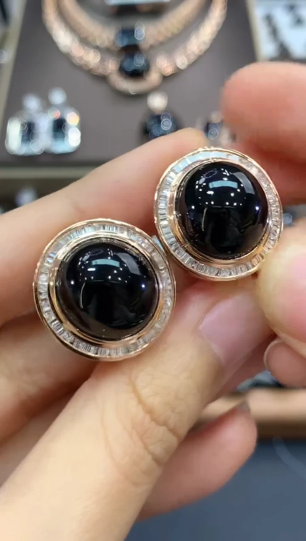 18K金镶嵌翡翠耳饰C67