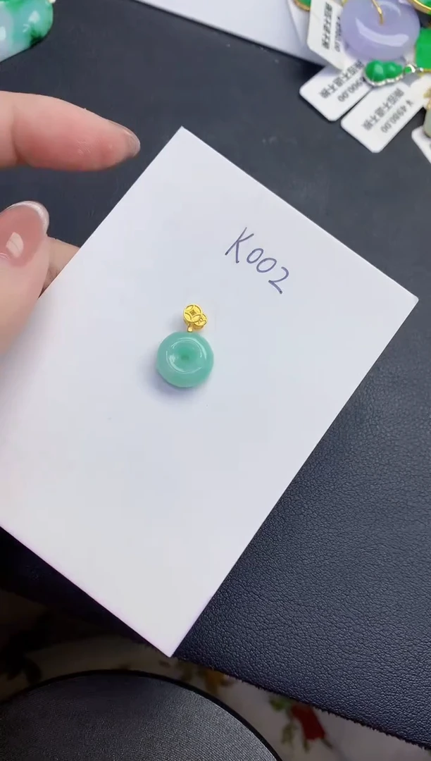 颈饰未镶嵌翡翠缅甸天然翡翠A货