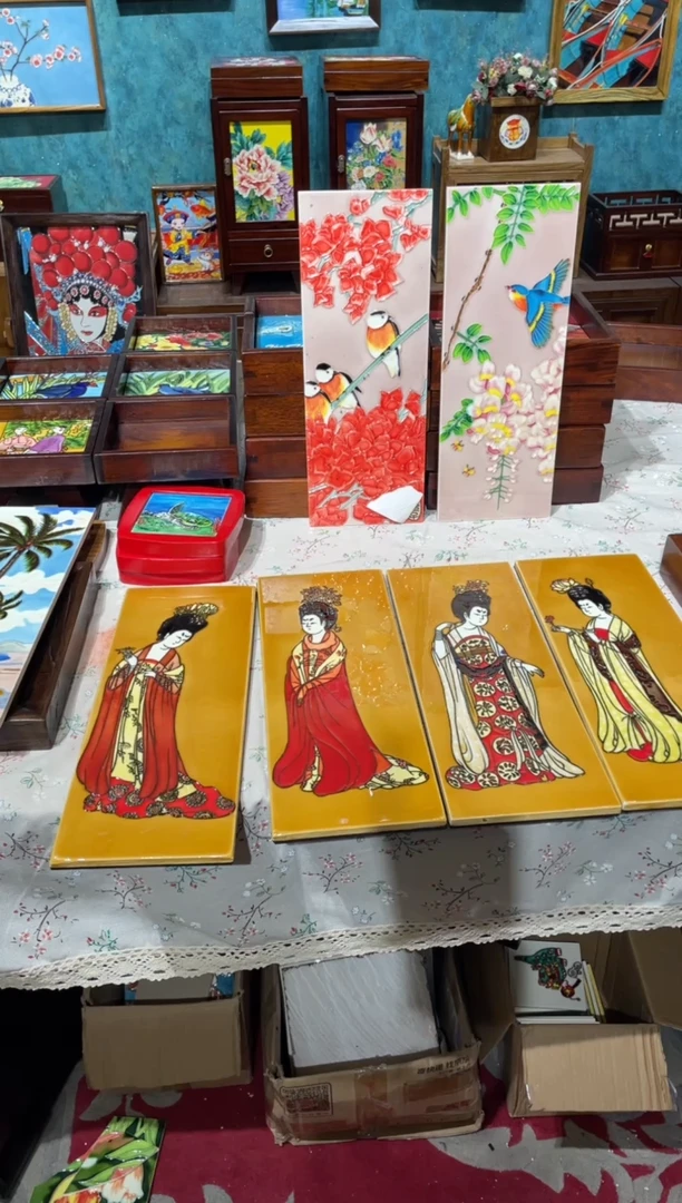 陶瓷蜗*?簪花仕女图15*40