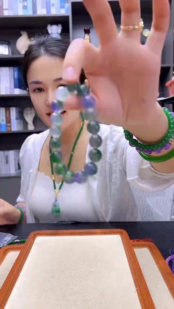 翡翠未镶嵌颈饰沉白diy劲饰