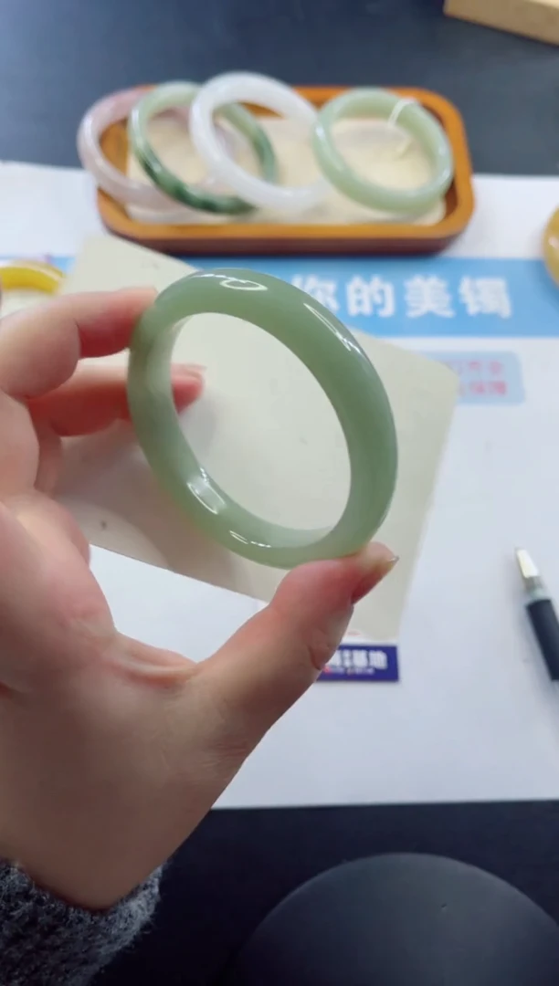 未镶嵌手镯石英质玉多样性发货A30
