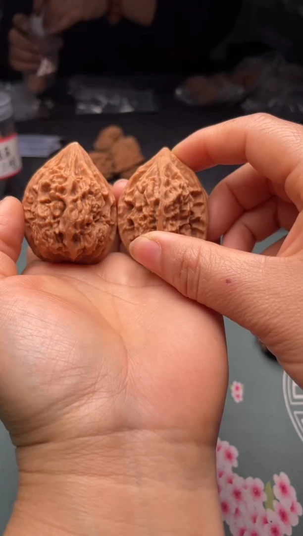 把件文玩核桃w268  鸡心 38尺