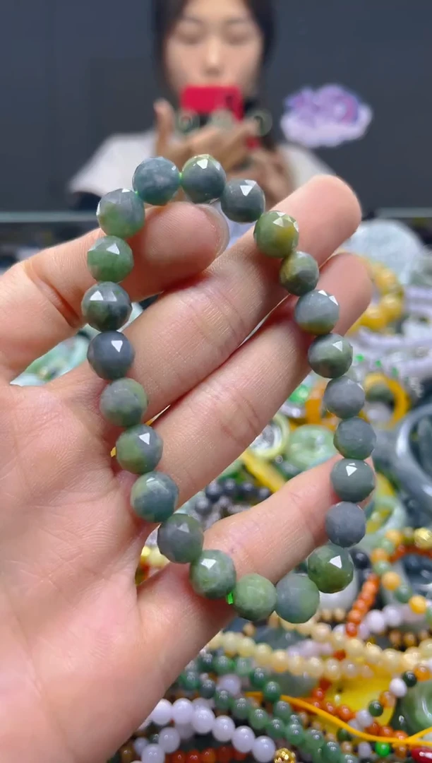 颈饰未镶嵌翡翠8MM/B/翡翠A货，一件也是批发价
