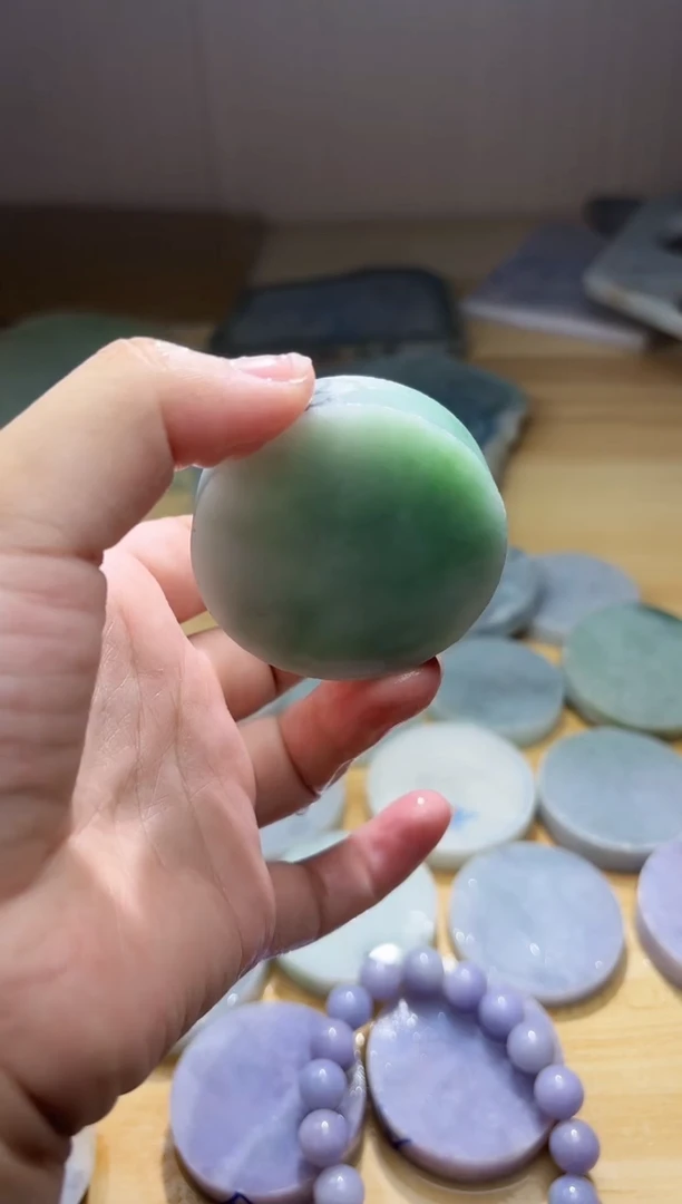 翡翠未镶嵌颈饰翡翠A货 姜谭572