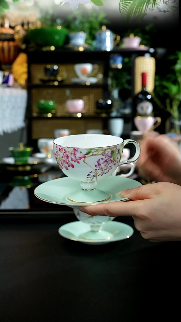 杯碟--------紫藤花