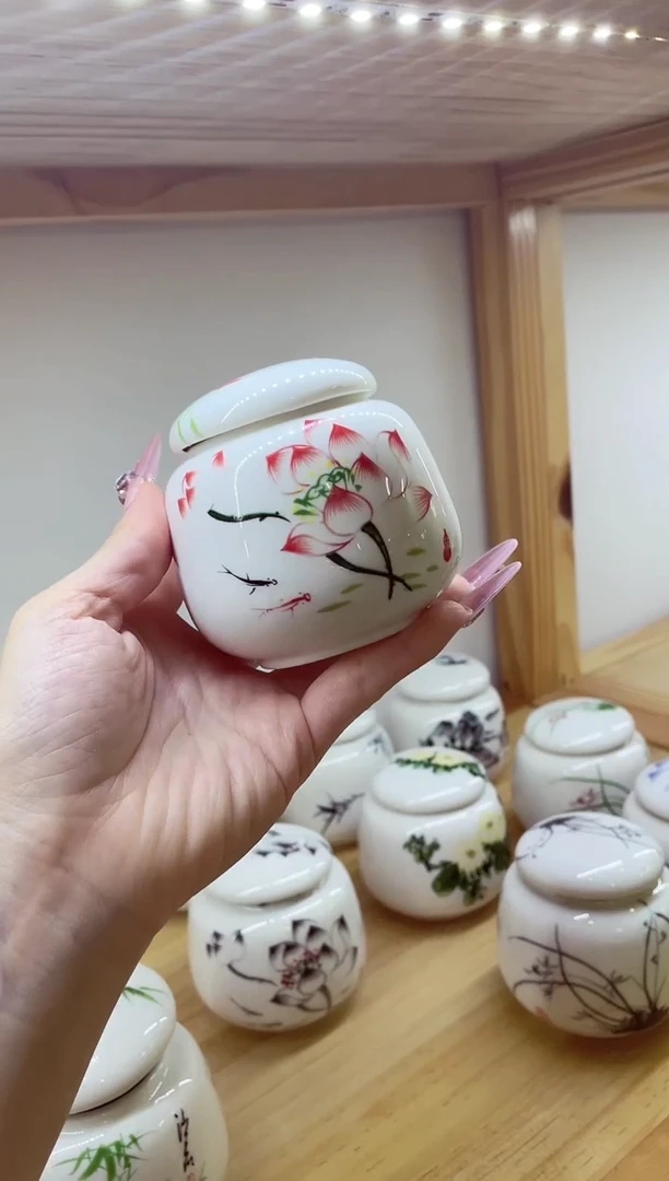 小茶叶罐荷花17#@@MCYGTCX17
