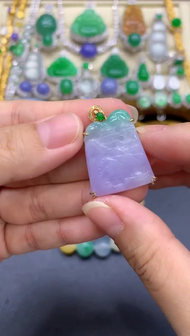 颈饰18K金镶嵌翡翠150-中国好珍宝