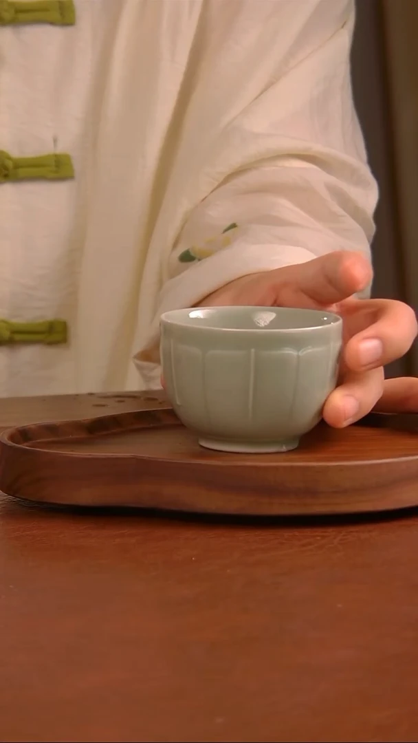 905号 活态瓷 莲花杯    李