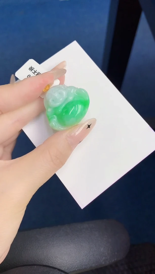 颈饰18K金镶嵌翡翠缅甸天然翡翠A货