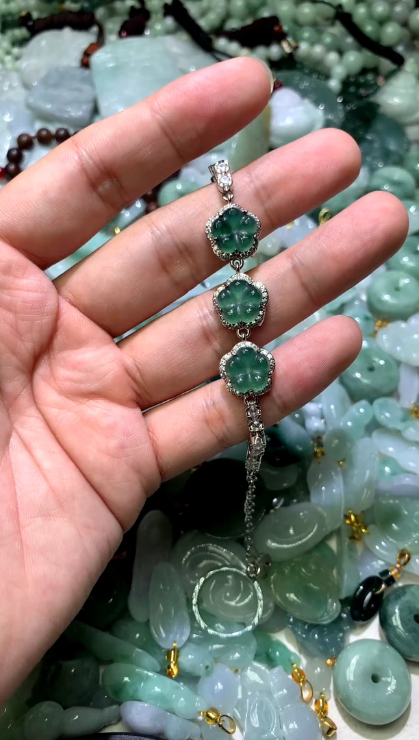 颈饰未镶嵌翡翠1