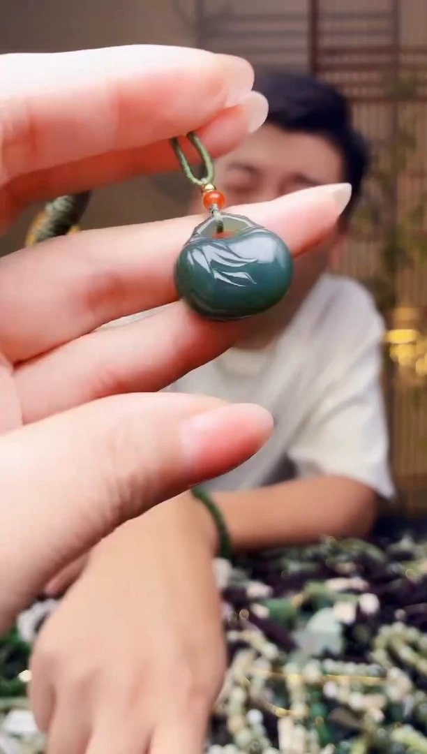 颈饰未镶嵌和田玉多样性发货，拍一发一