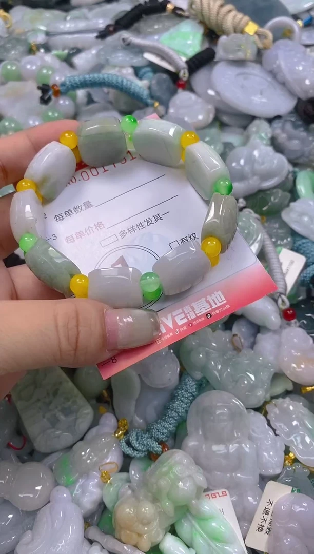 翡翠未镶嵌颈饰闪购0017512