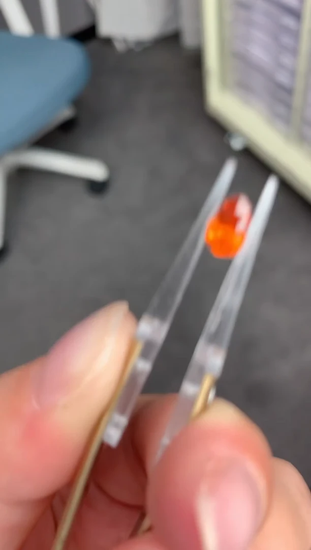 【闪购商品】石榴石（芬达石）裸石未镶嵌1ct芬达