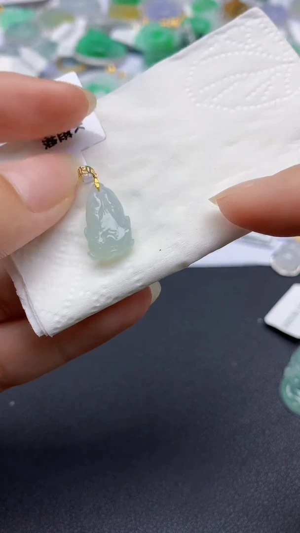 翡翠18K金镶嵌颈饰天然缅甸a货翡翠