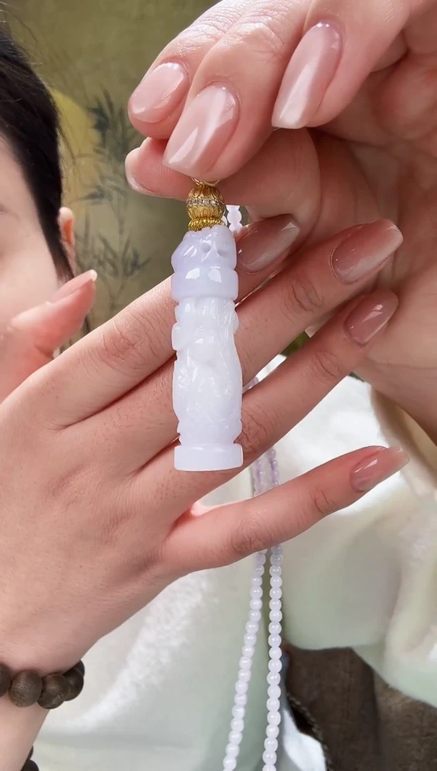 颈饰未镶嵌翡翠吊坠