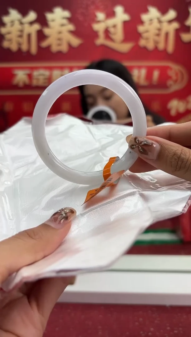 【闪购商品】翡翠手镯（圆镯）未镶嵌7手镯