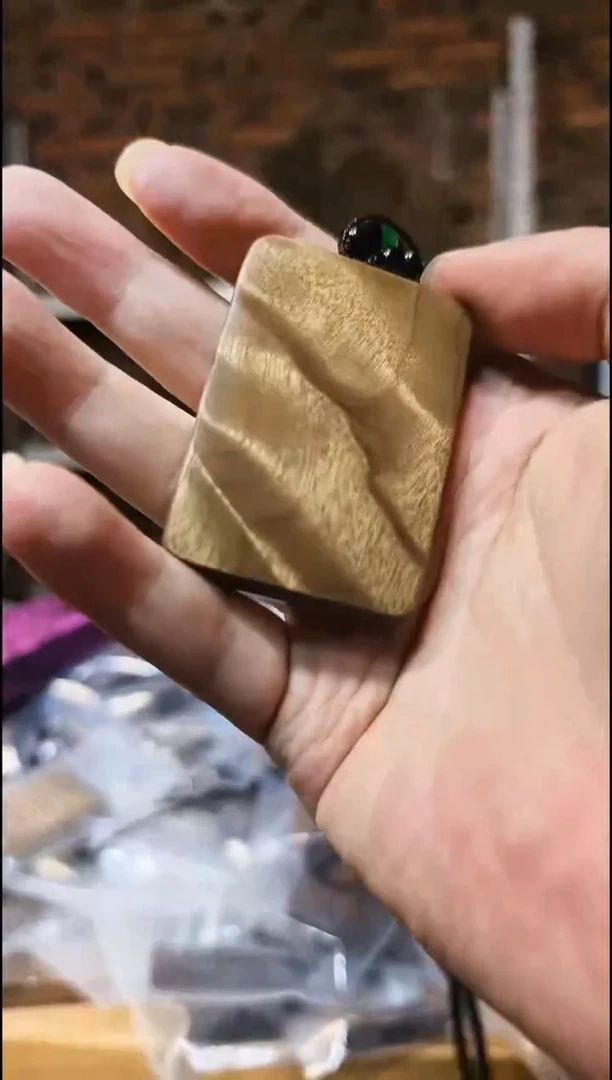 金丝楠无事牌手把件