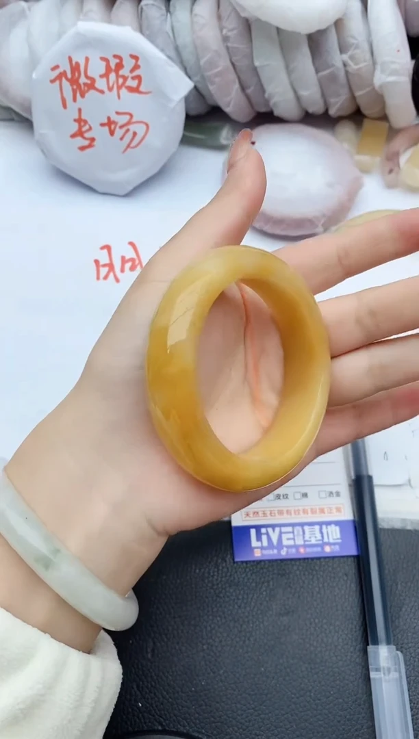 【闪购商品】石英质玉手镯未镶嵌B318+54/55