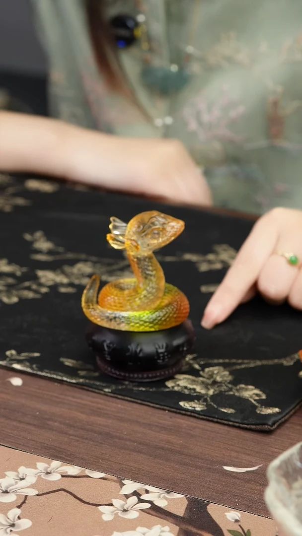 琉璃手工艺品黄色灵蛇茶宠摆件