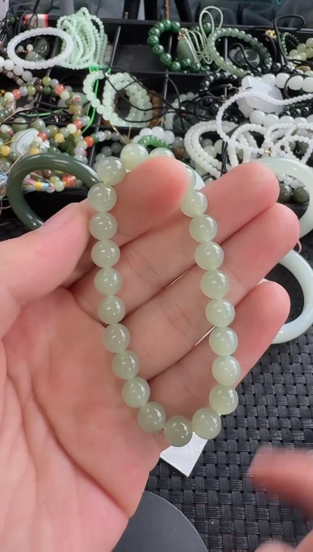 和田玉未镶嵌颈饰8mm晴水手串