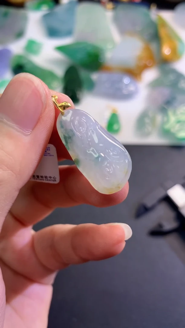 翡翠未镶嵌吊坠(不含链)547