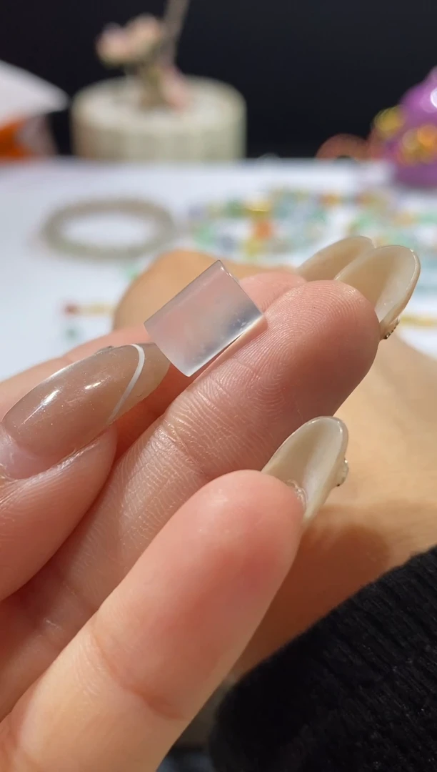 未镶嵌定制翡翠静**H卡9.8桶珠 买断不退换