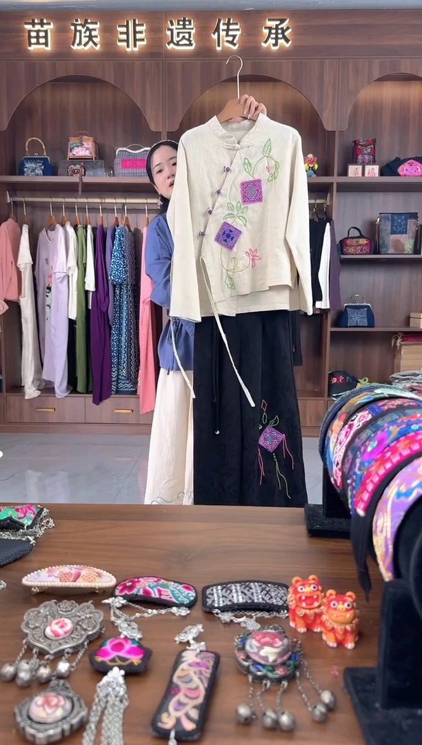 织绣扶光苗绣传承L15