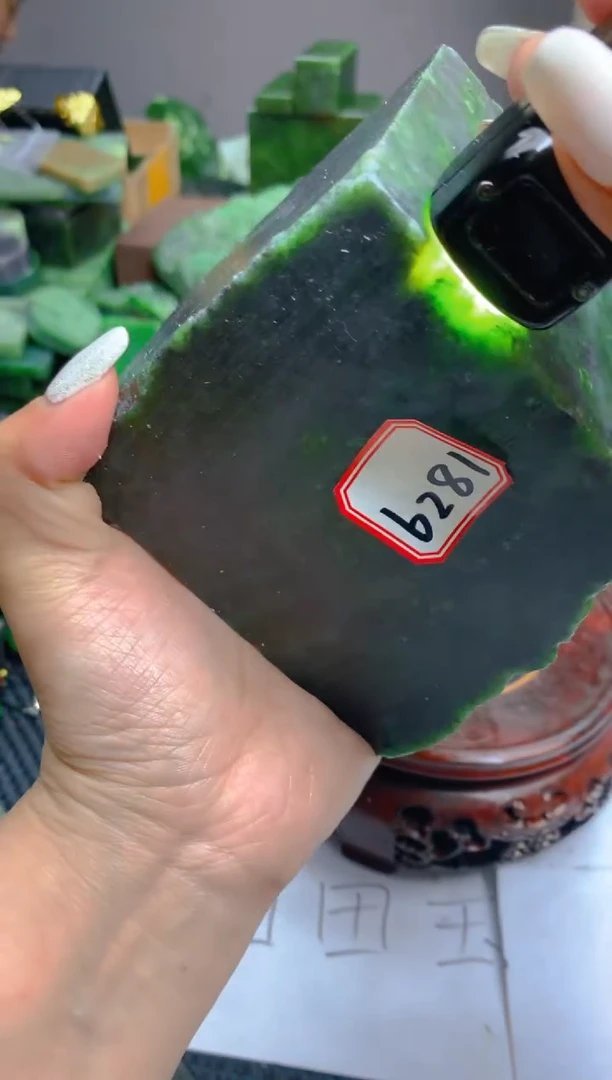 【闪购商品】和田玉未镶嵌珠宝半成品1