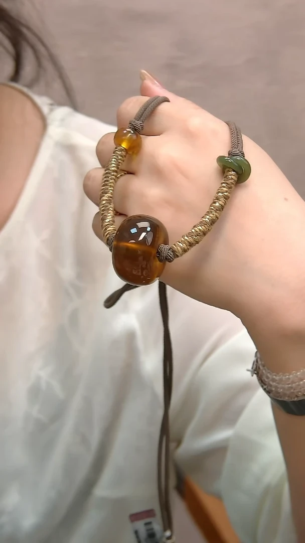 未镶嵌颈饰琥珀71008