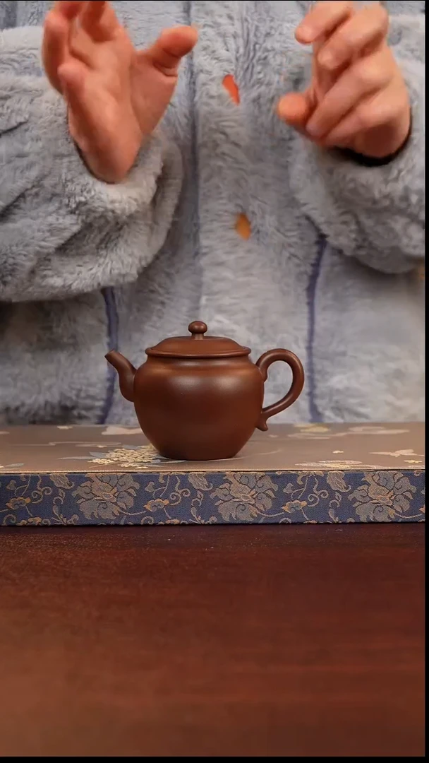 茶壶紫砂跟****茶汲直