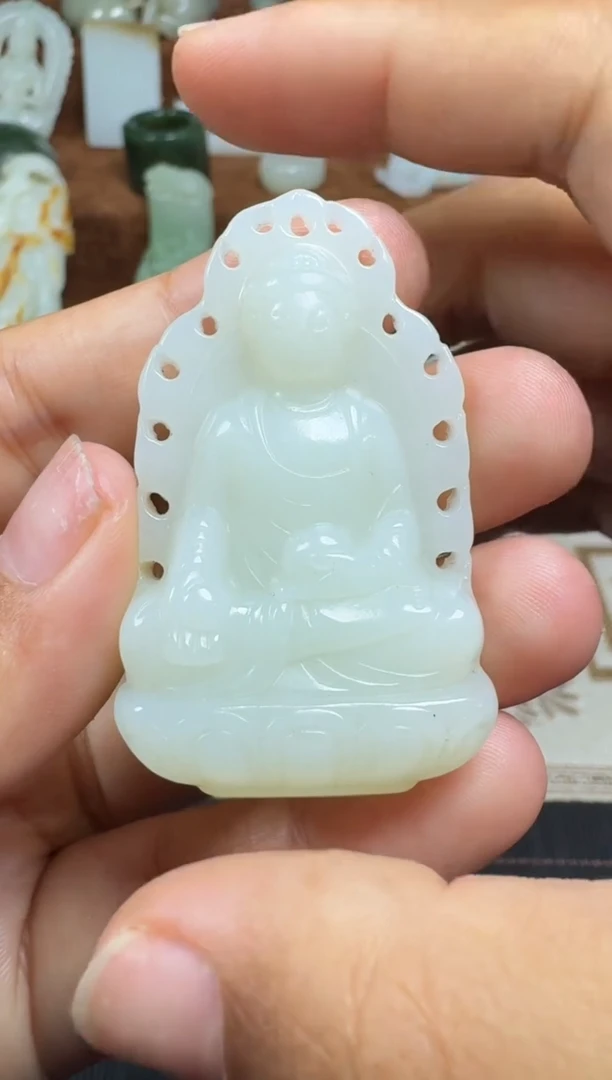 颈饰未镶嵌和田玉1